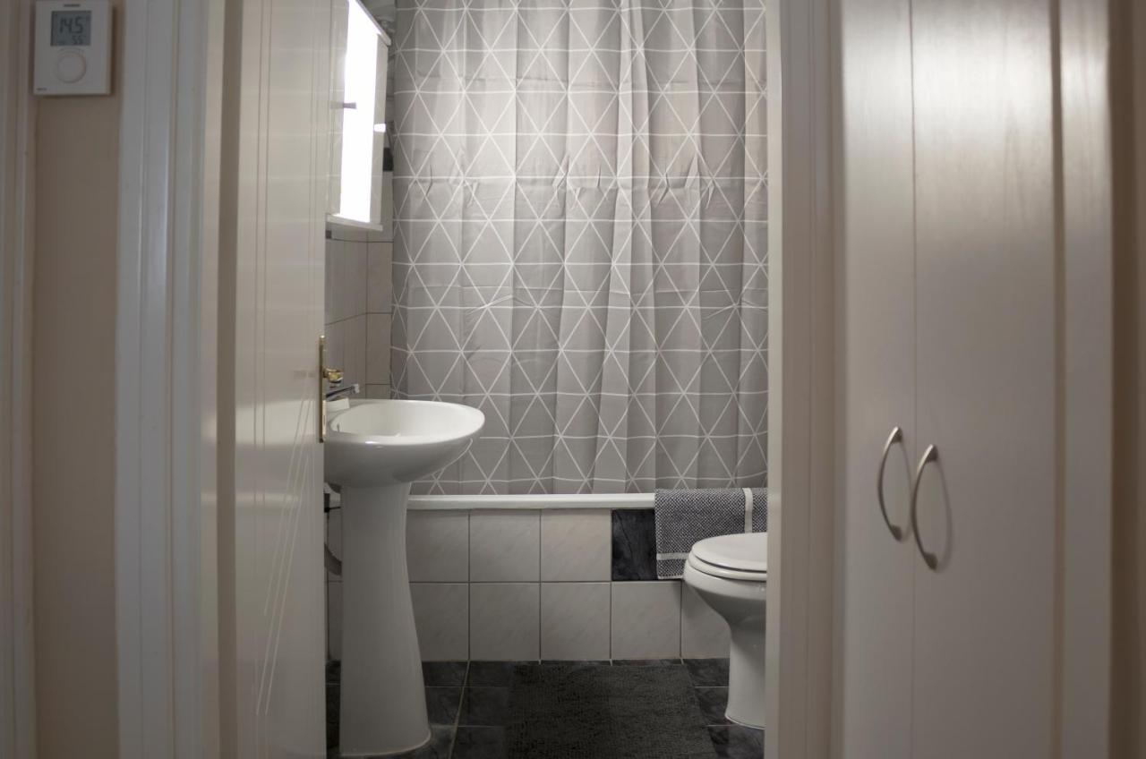 Silene Luxury Apartment Néa Péramos Exteriér fotografie